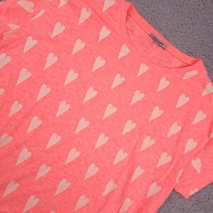 Lisa Todd Womens Top T Shirt Medium Pink Heart Print Short Sleeve Casual